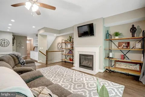 $899,000 | 6421 Beatles Lane, Alexandria, VA 22310
