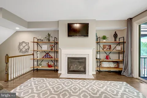 $899,000 | 6421 Beatles Lane, Alexandria, VA 22310