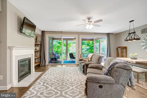 $899,000 | 6421 Beatles Lane, Alexandria, VA 22310