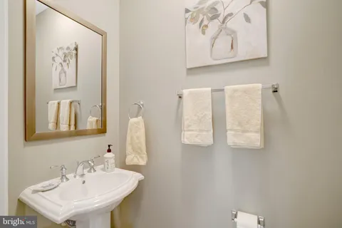 $899,000 | 6421 Beatles Lane, Alexandria, VA 22310