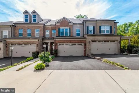 $899,000 | 6421 Beatles Lane, Alexandria, VA 22310