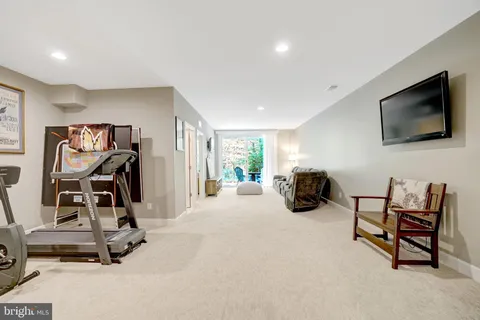 $899,000 | 6421 Beatles Lane, Alexandria, VA 22310