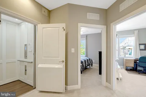 $899,000 | 6421 Beatles Lane, Alexandria, VA 22310