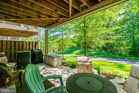 $899,000 | 6421 Beatles Lane, Alexandria, VA 22310