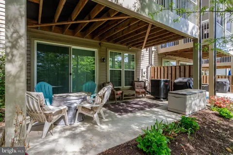 $899,000 | 6421 Beatles Lane, Alexandria, VA 22310