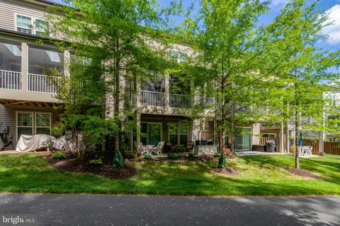 $899,000 | 6421 Beatles Lane, Alexandria, VA 22310