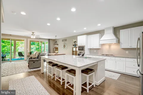 $899,000 | 6421 Beatles Lane, Alexandria, VA 22310