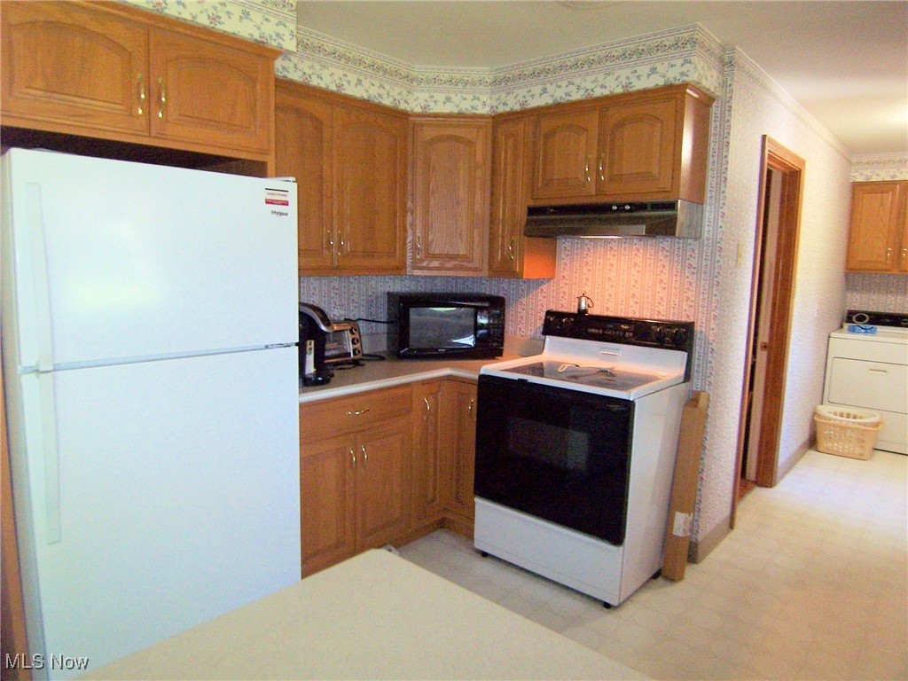 174 Mathews Road Youngstown, OH 44512 - Photo 19 of 31 Kitchen