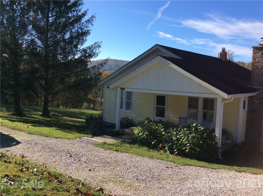 154 Dula Road Spruce Pine, NC 28777 - Photo 2 of 33 Gallery Image 2