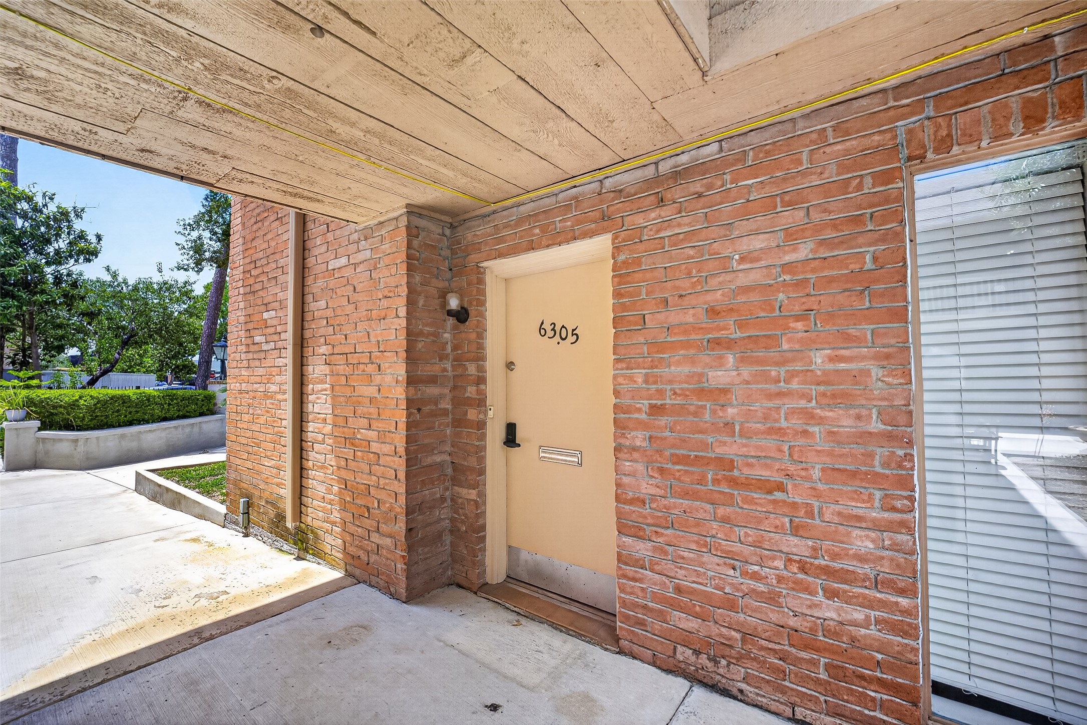 6305 Crab Orchard Road, Unit 2 Houston, TX 77057 - Photo 3 of 26