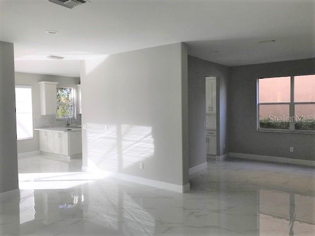18044 Java Isle Drive Tampa, FL 33647 - Photo 4 of 38