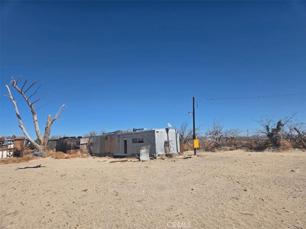 35750 Field Barstow, CA 92311 - Photo 5 of 6 a view of a road with snow on the road