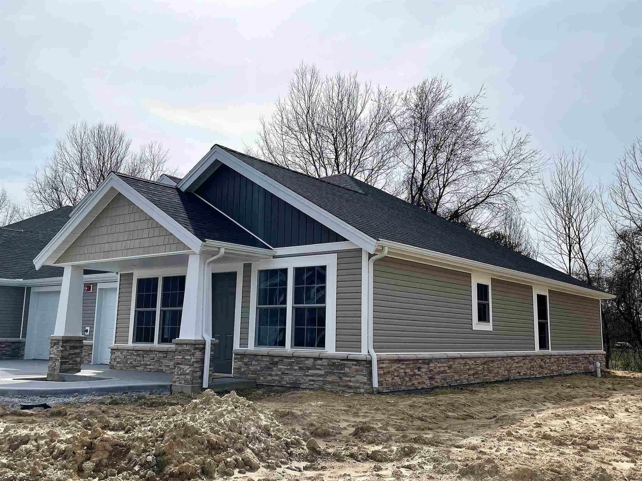 906 Reyling Drive, Unit 4 Jasper, IN 47546 - Photo 2 of 4 Gallery Image 2