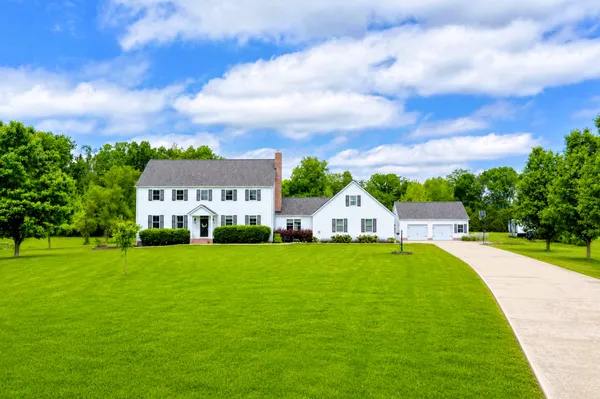 $690,000 | 1354 Hickory Trail, Carbondale, IL 62902