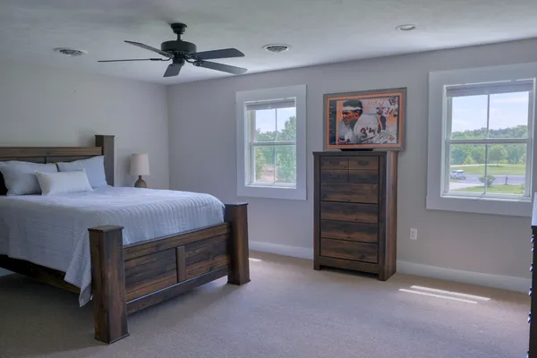 $690,000 | 1354 Hickory Trail, Carbondale, IL 62902