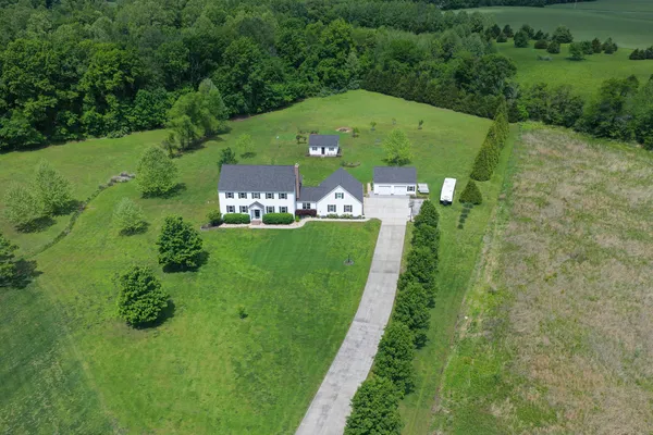 $690,000 | 1354 Hickory Trail, Carbondale, IL 62902
