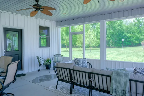 $690,000 | 1354 Hickory Trail, Carbondale, IL 62902