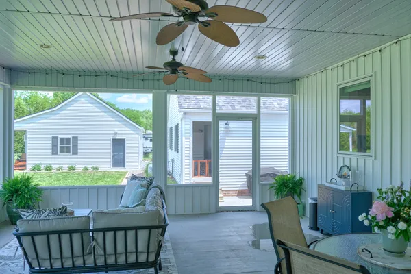 $690,000 | 1354 Hickory Trail, Carbondale, IL 62902