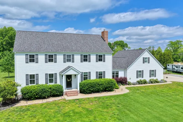 $690,000 | 1354 Hickory Trail, Carbondale, IL 62902