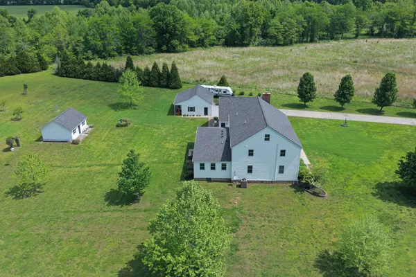 $690,000 | 1354 Hickory Trail, Carbondale, IL 62902