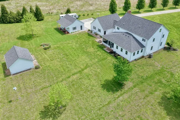 $690,000 | 1354 Hickory Trail, Carbondale, IL 62902