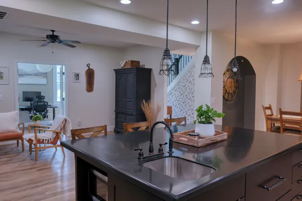 $690,000 | 1354 Hickory Trail, Carbondale, IL 62902