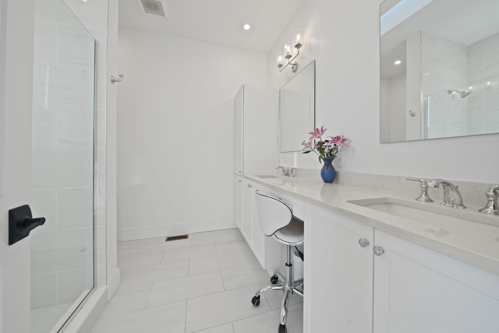 196 Gardner Street, Unit 196 Boston, MA 02132 - Photo 13 of 26