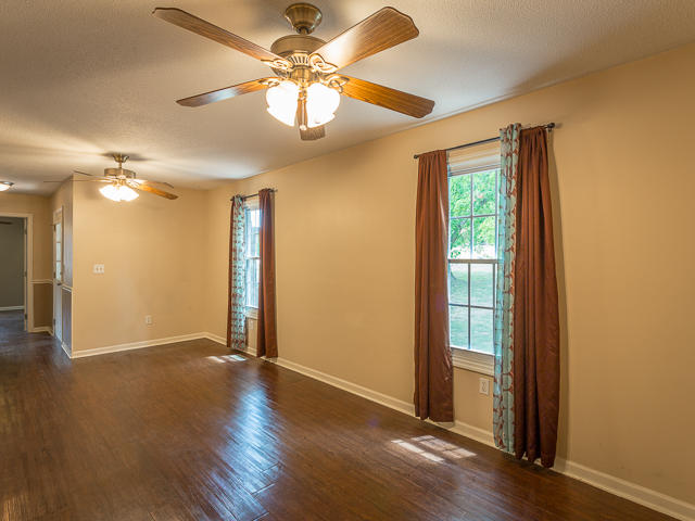 23 Random Terrace Ringgold, GA 30736 - Photo 5 of 36 family room