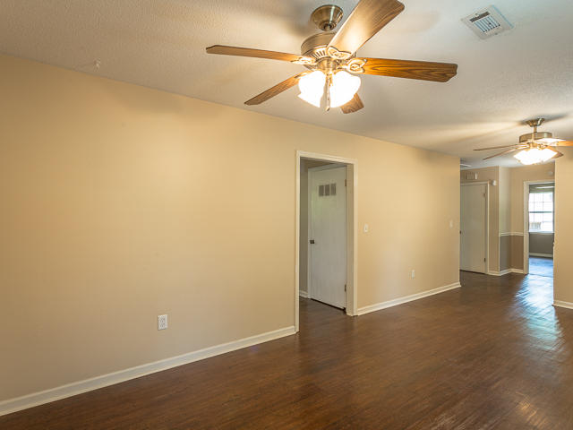 23 Random Terrace Ringgold, GA 30736 - Photo 6 of 36 family room