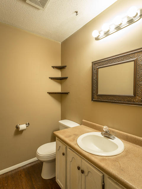 23 Random Terrace Ringgold, GA 30736 - Photo 7 of 36 Half Bath main level