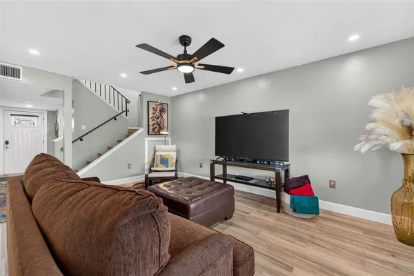 $375,000 | 6537 Cape Hatteras Way Northeast, Unit 1, St. Petersburg, FL 33702
