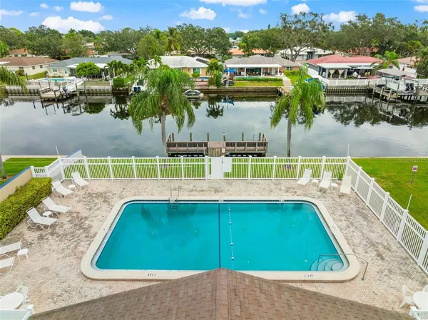 $375,000 | 6537 Cape Hatteras Way Northeast, Unit 1, St. Petersburg, FL 33702