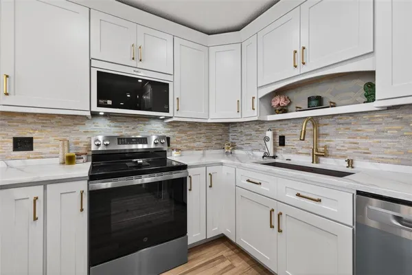 $375,000 | 6537 Cape Hatteras Way Northeast, Unit 1, St. Petersburg, FL 33702