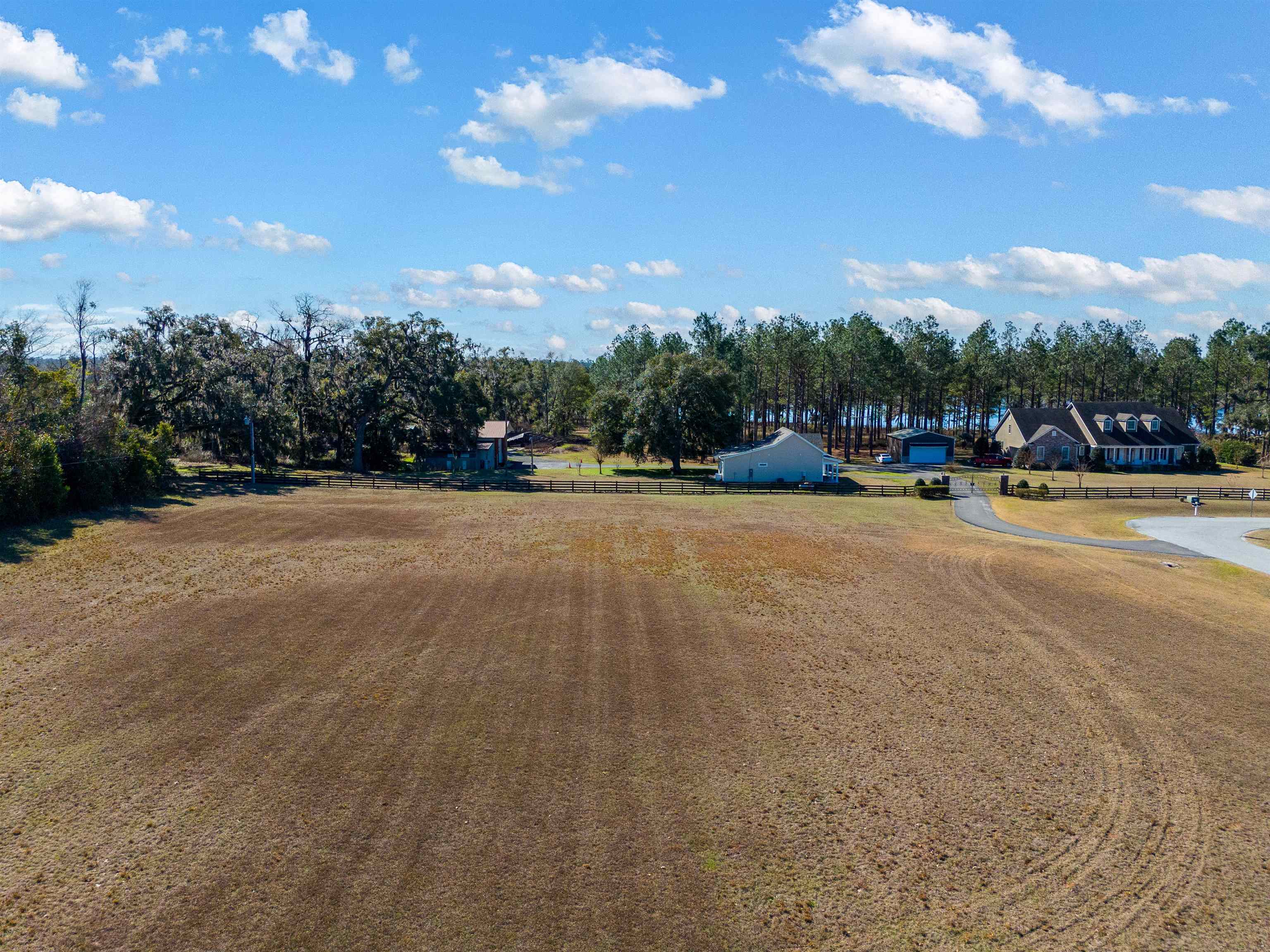 Northwest Appaloosa Way Madison, FL 32340 - Photo 2 of 8
