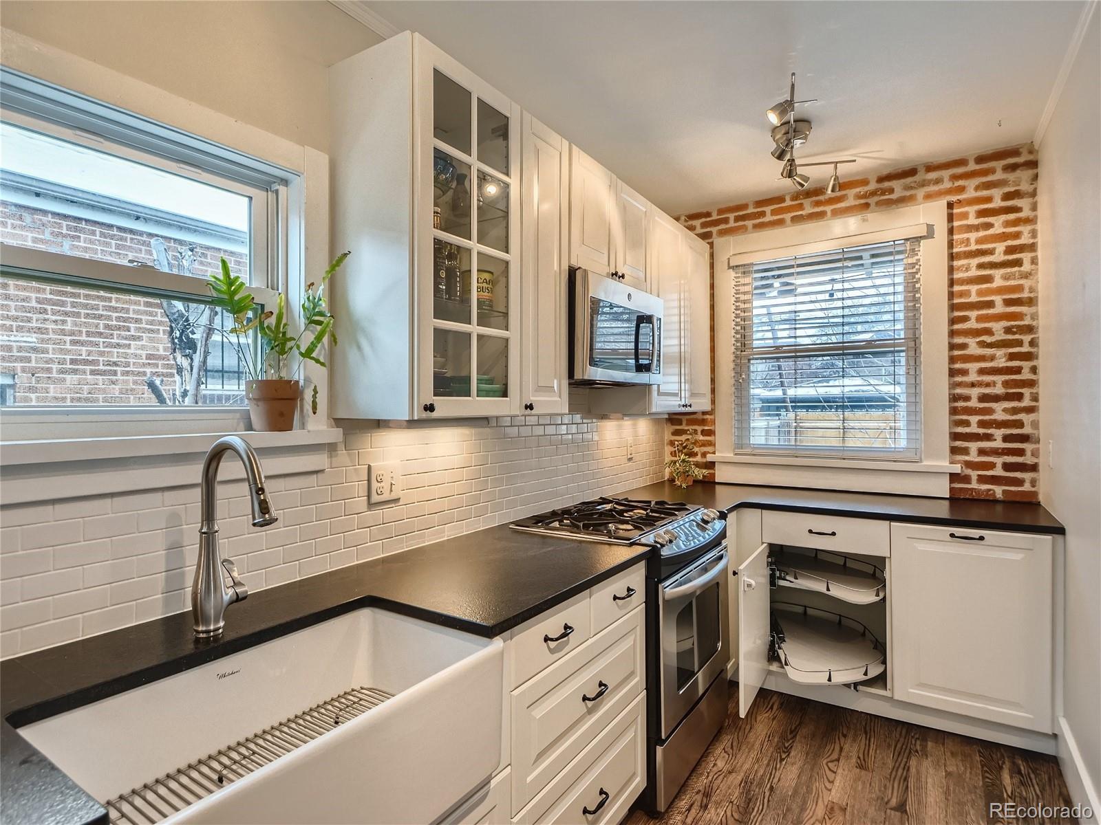 1675 Monroe Street Denver, CO 80206 - Photo 6 of 40