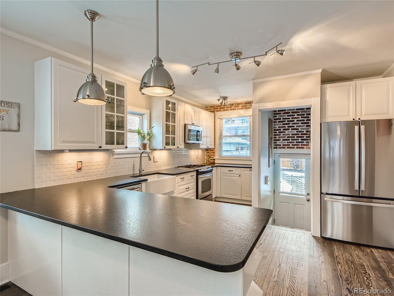 1675 Monroe Street Denver, CO 80206 - Photo 7 of 40