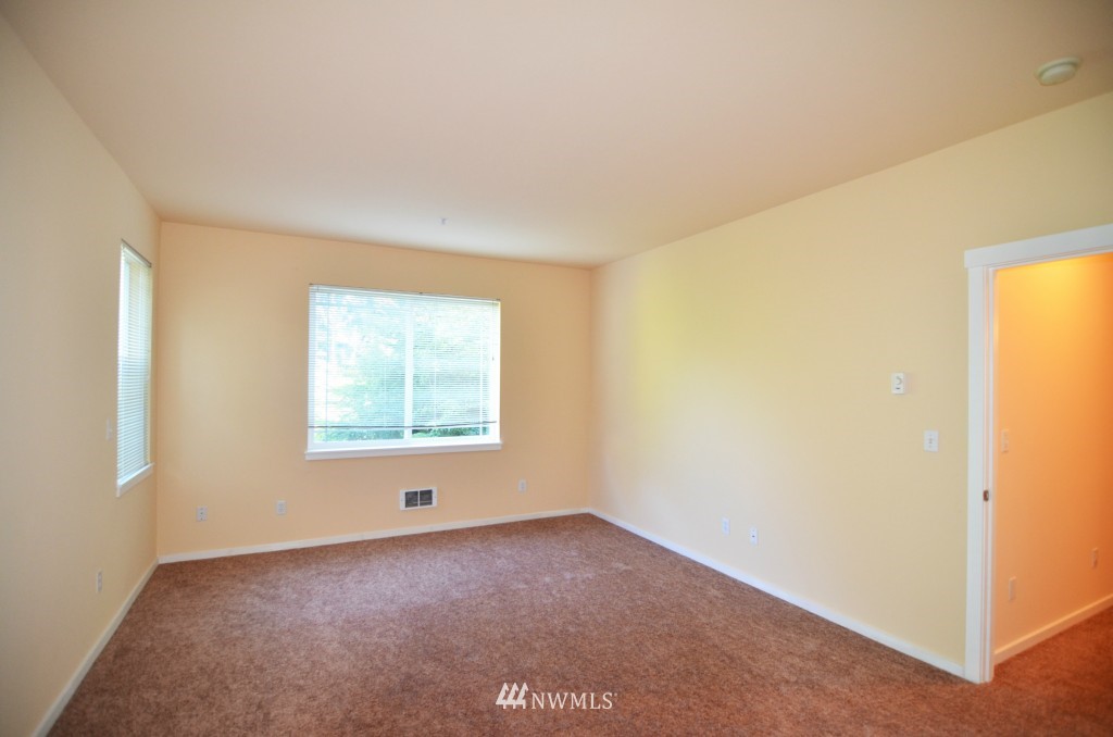 107 164th Street Southeast, Unit 2203 Bothell, WA 98012 - Photo 13 of 18
