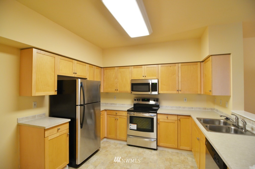 107 164th Street Southeast, Unit 2203 Bothell, WA 98012 - Photo 4 of 18