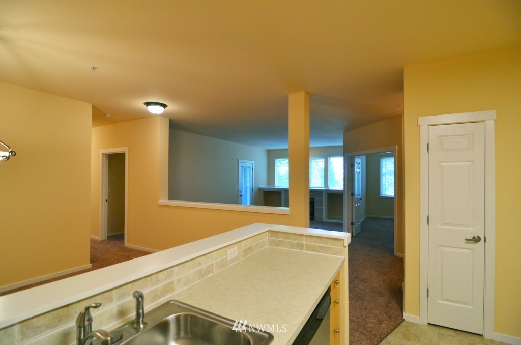 107 164th Street Southeast, Unit 2203 Bothell, WA 98012 - Photo 7 of 18