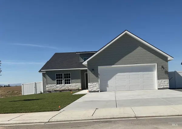 $419,900 | 818 23rd Avenue East, Jerome, ID 83338