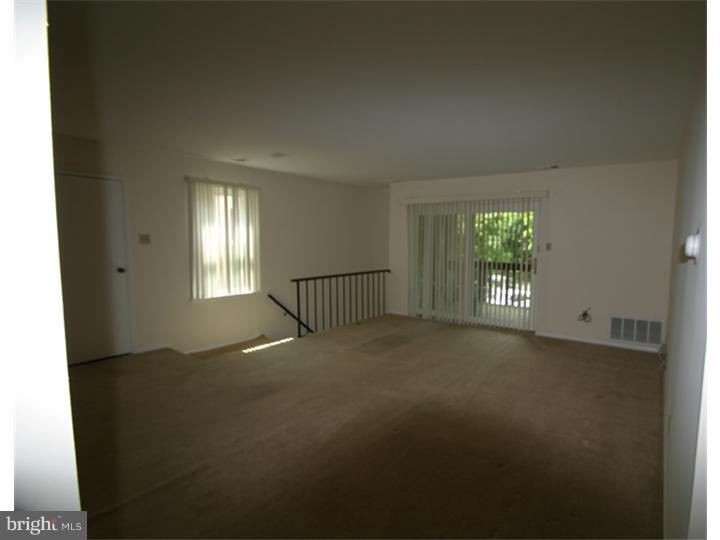 1501 Raintree Lane Malvern, PA 19355 - Photo 3 of 13 Living Room