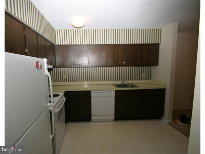 1501 Raintree Lane Malvern, PA 19355 - Photo 6 of 13 Kitchen