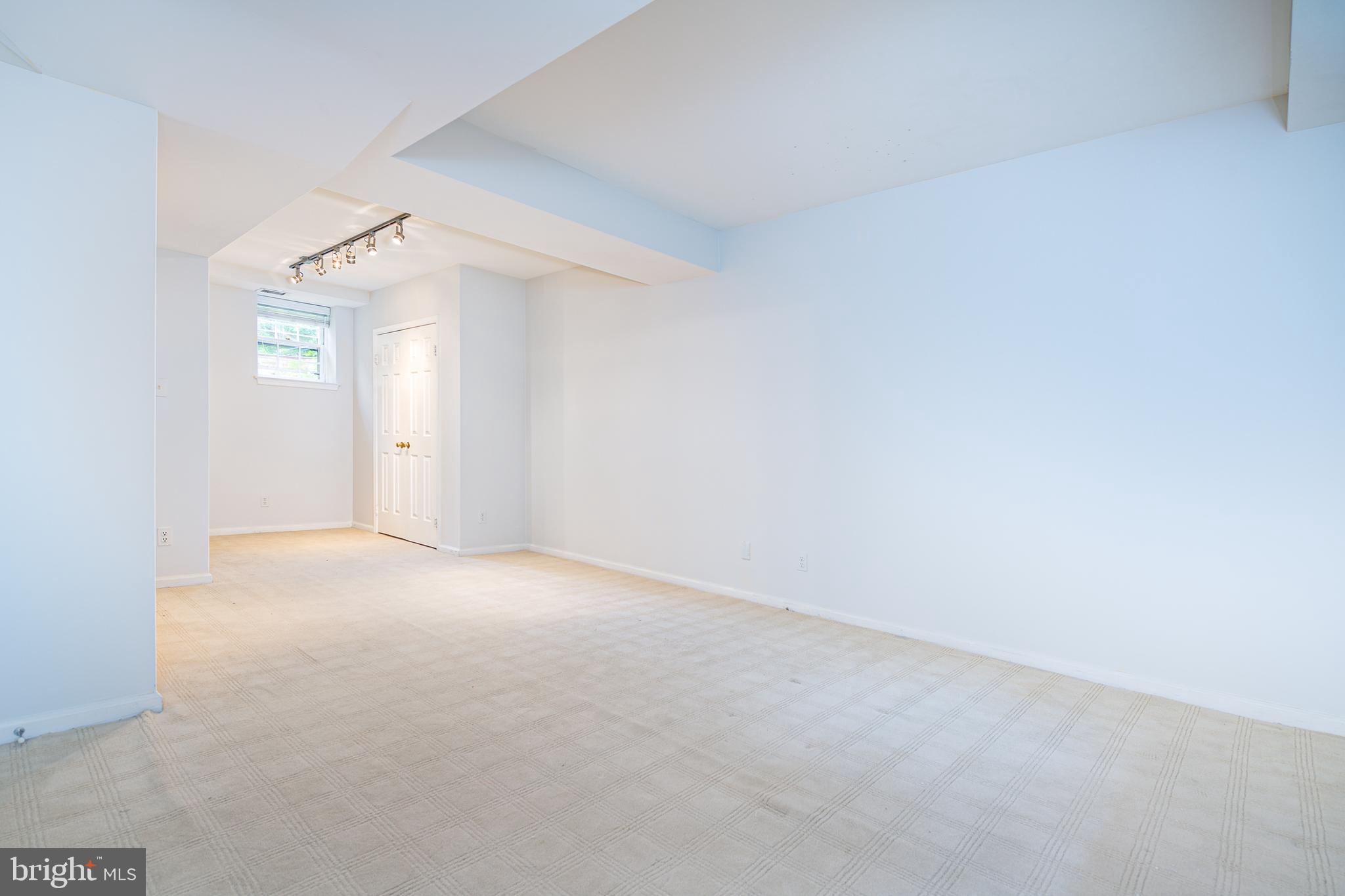 3520 39th Street Northwest, Unit A655 Washington, DC 20016 - Photo 21 of 28