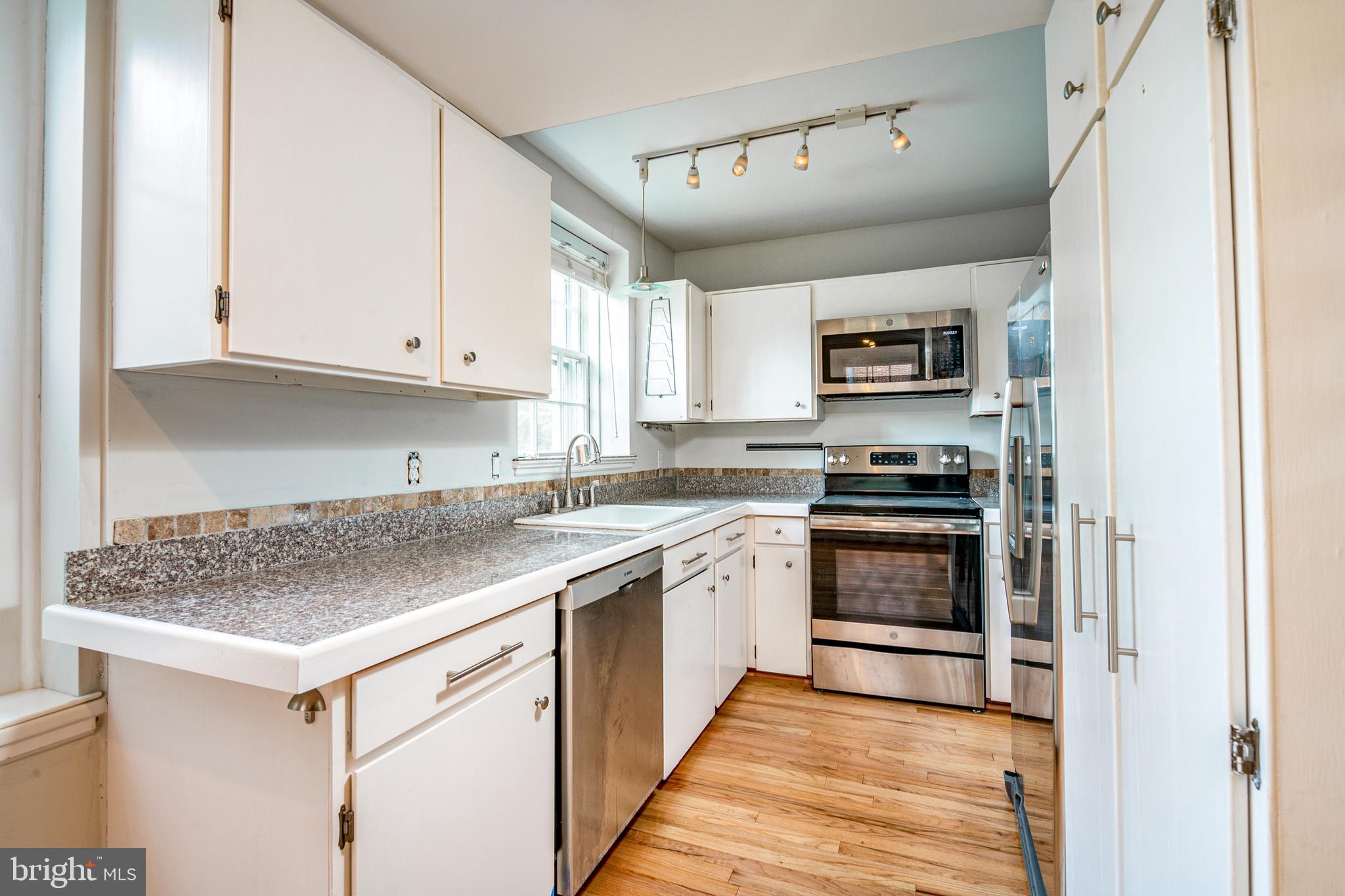 3520 39th Street Northwest, Unit A655 Washington, DC 20016 - Photo 10 of 28