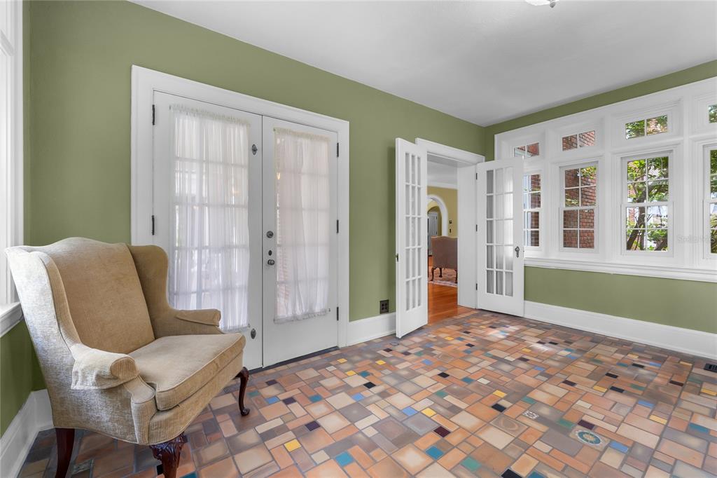 1760 Old Bartow Eagle Lake Road Bartow, FL 33830 - Photo 27 of 85 a living room with furniture and a window