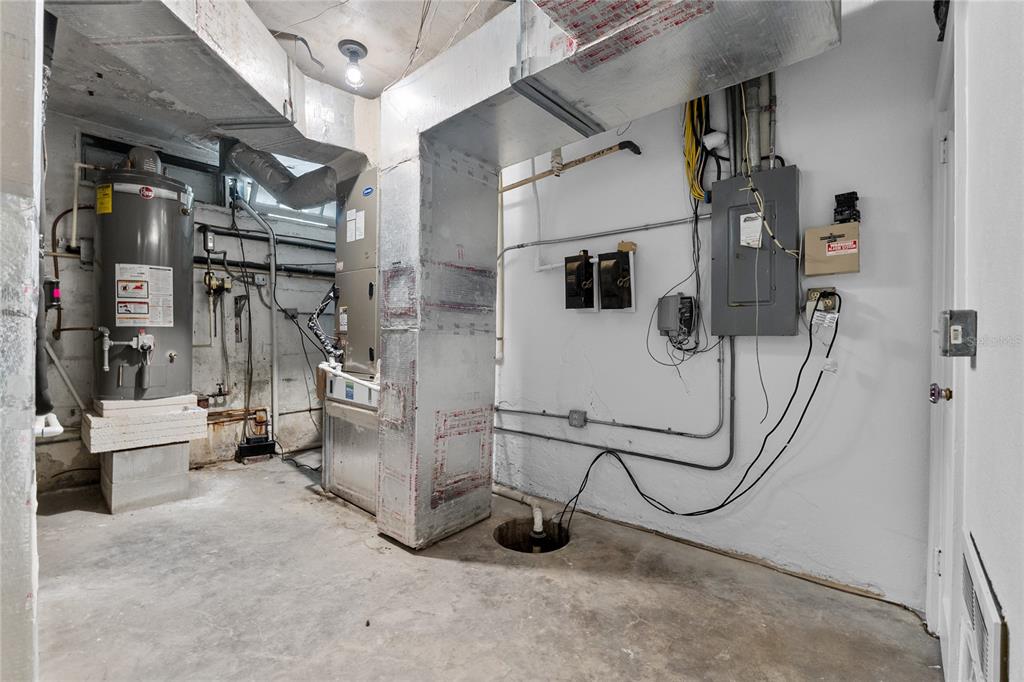 1760 Old Bartow Eagle Lake Road Bartow, FL 33830 - Photo 66 of 85 a view of a room with gym equipment