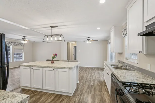 $2,200 | 4704 47th Avenue, Kenosha, WI 53144