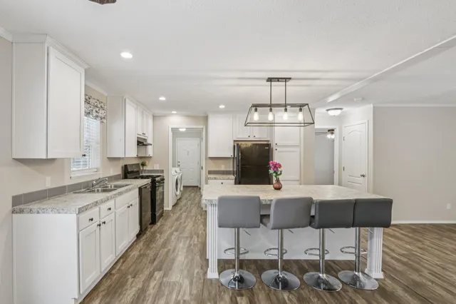 $2,200 | 4704 47th Avenue, Kenosha, WI 53144