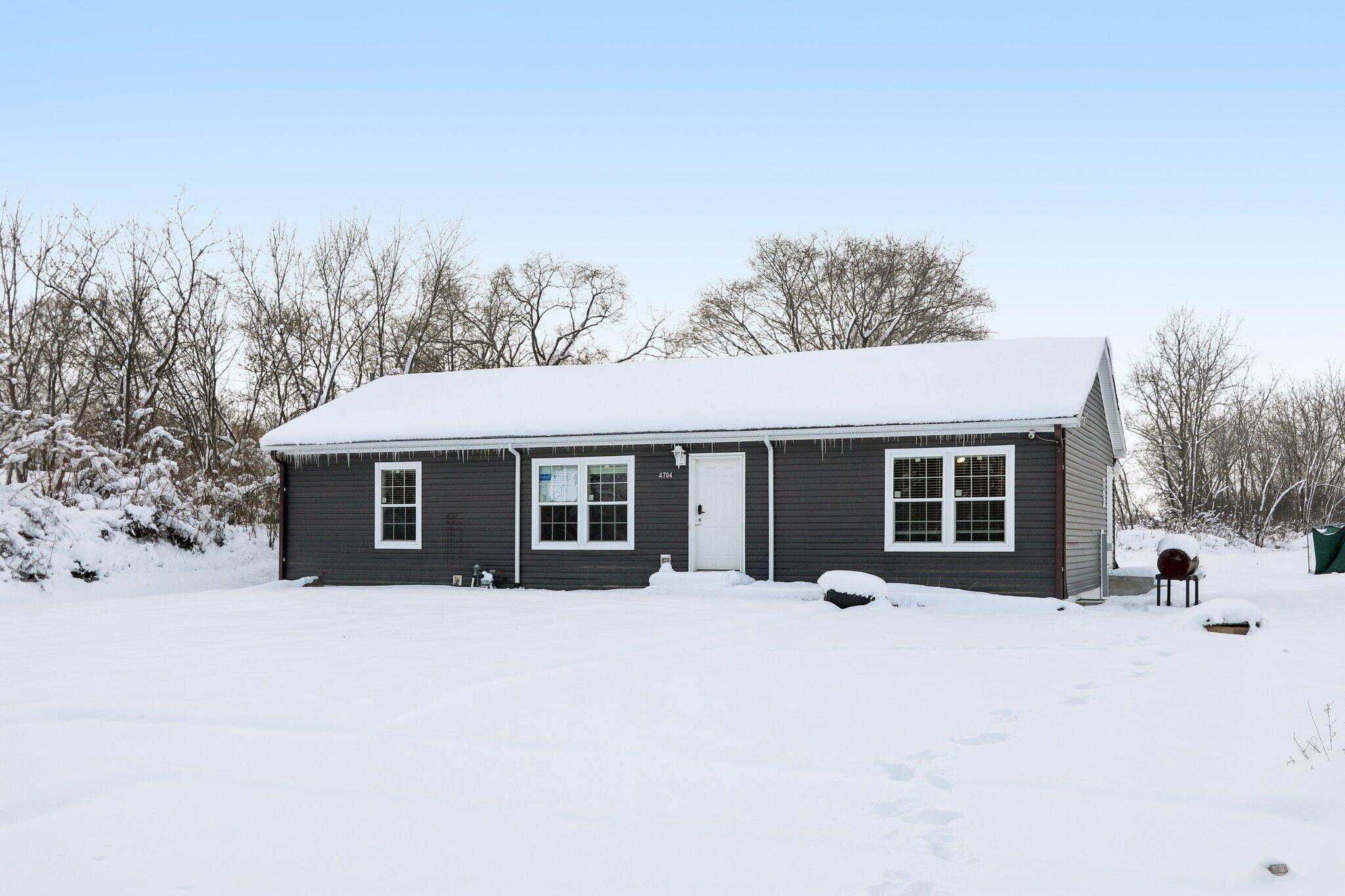 4704 47th Avenue Kenosha, WI 53144 - Photo 3 of 47 3-web-or-mls-47th Ave-S0312-003