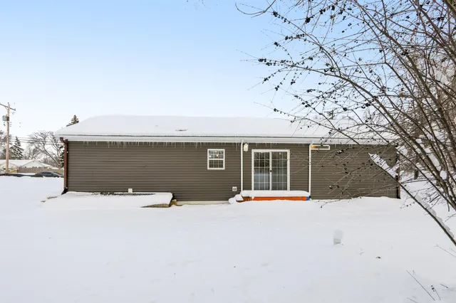 $2,200 | 4704 47th Avenue, Kenosha, WI 53144